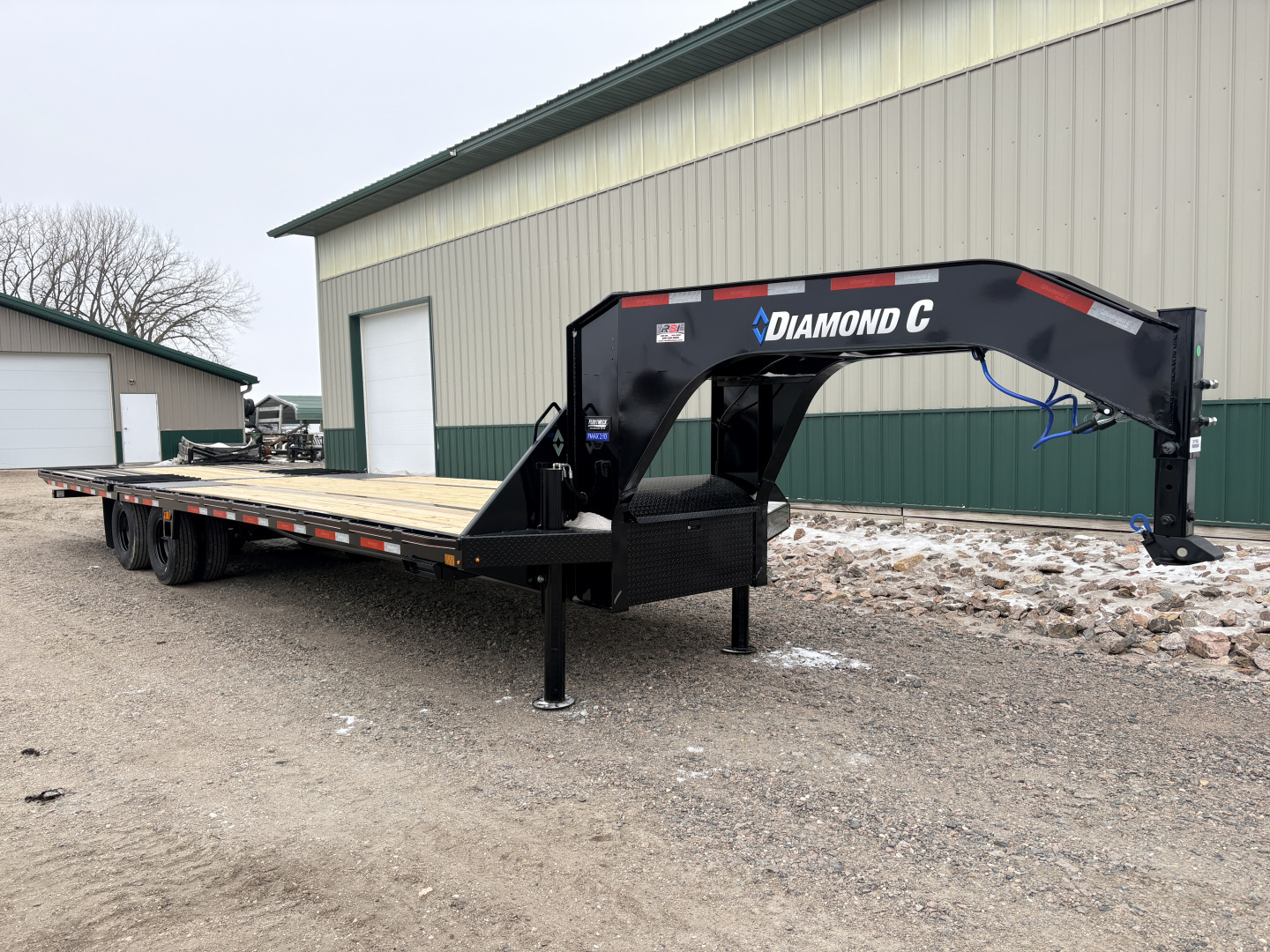 New 2026 32' Diamond C FMAX210 Hyd Dove Gooseneck Trailer