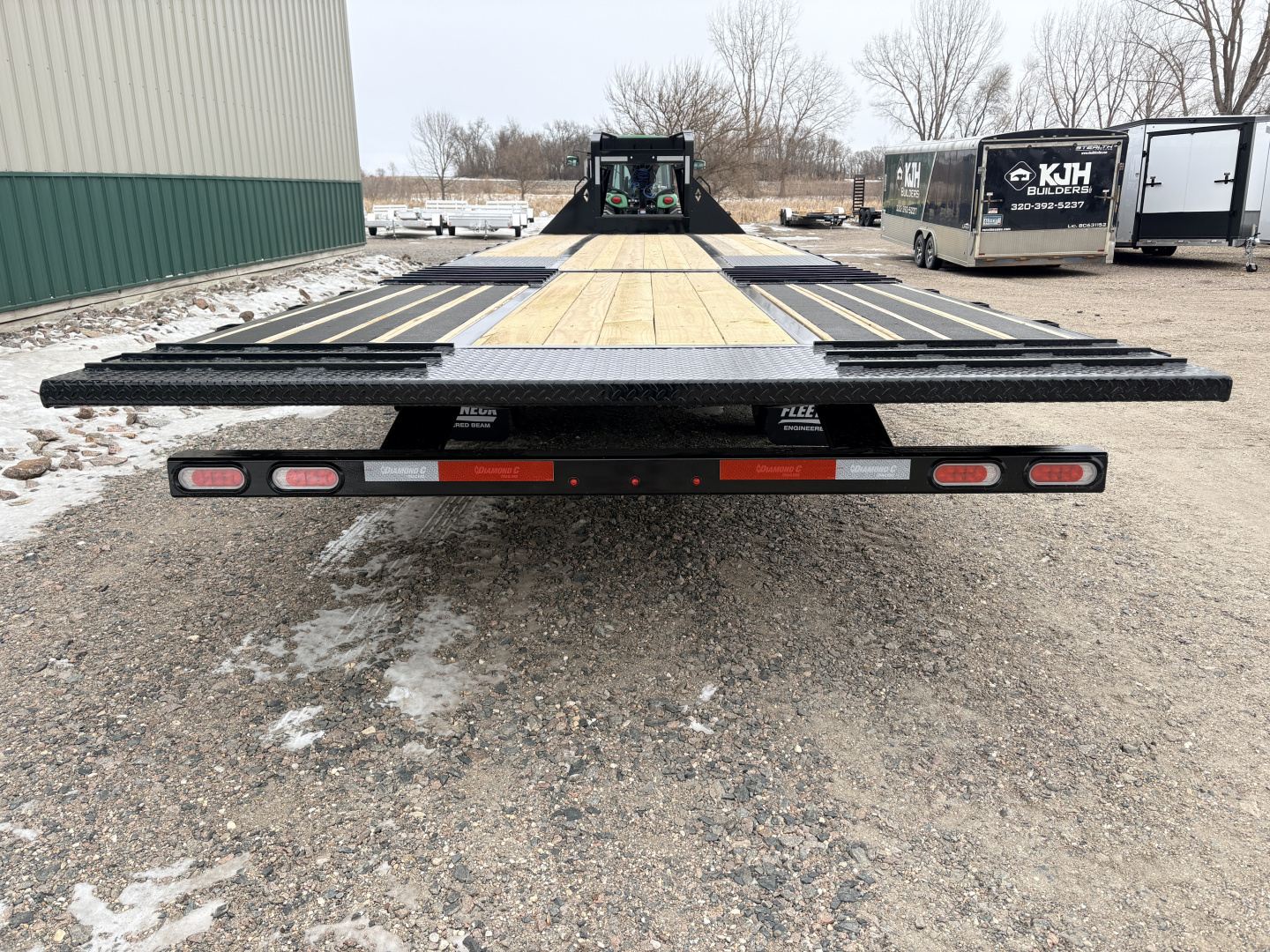 New 2026 32' Diamond C FMAX210 Hyd Dove Gooseneck Trailer