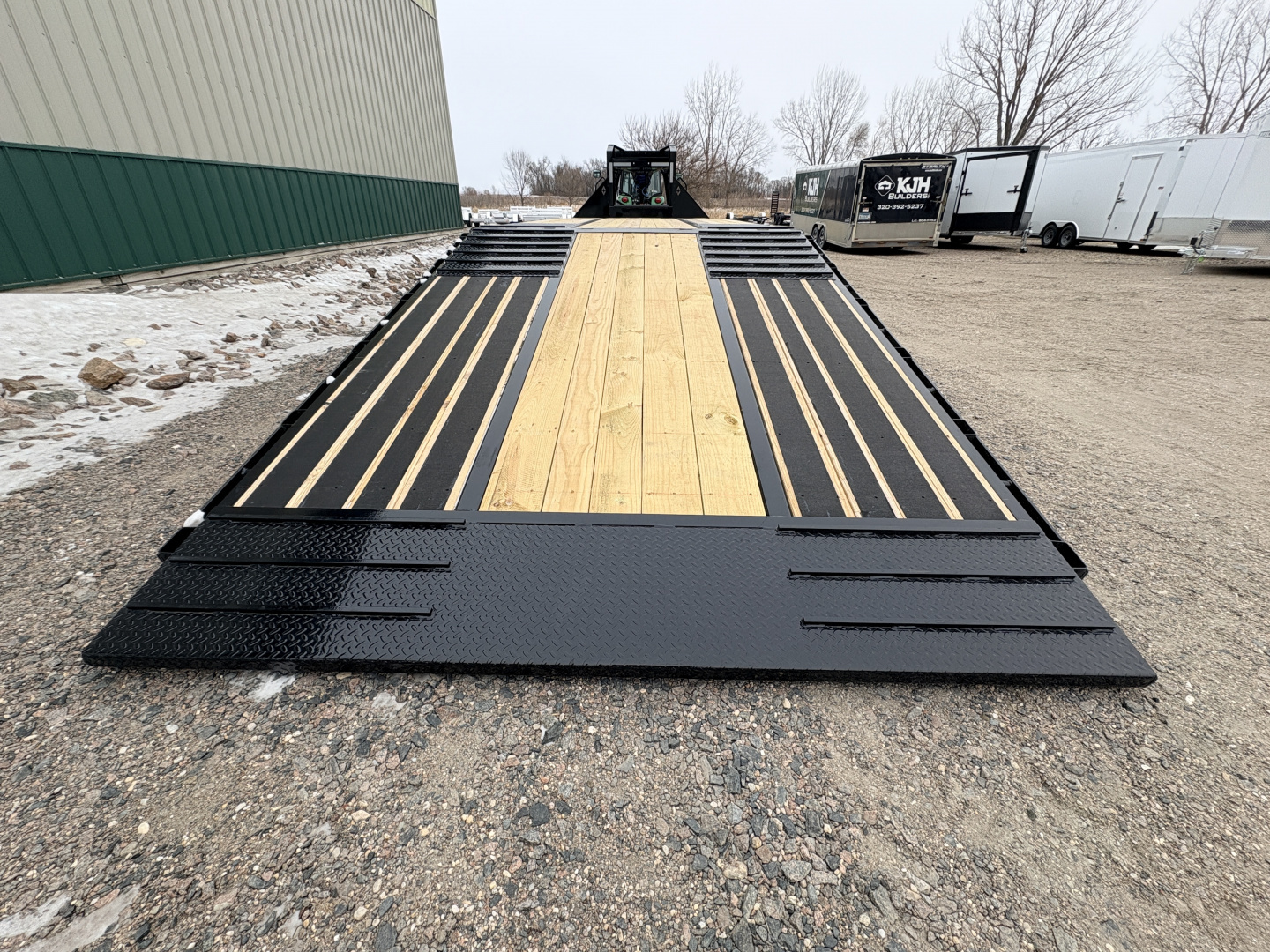 New 2026 32' Diamond C FMAX210 Hyd Dove Gooseneck Trailer