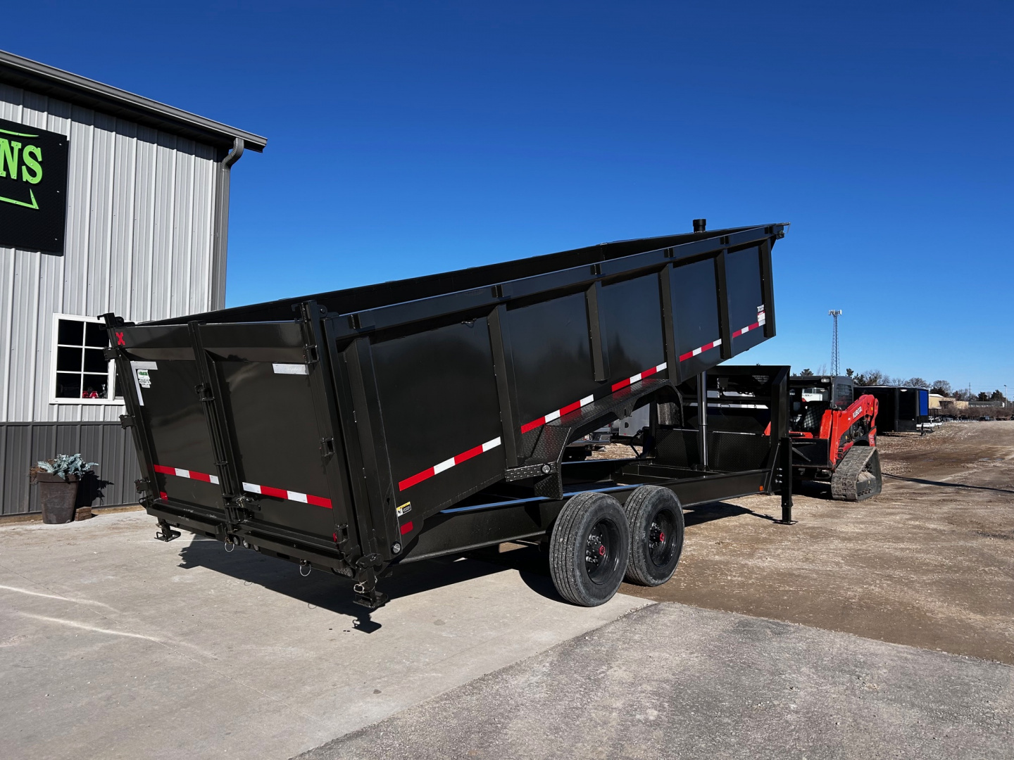 New 2026 MAXX-D DSX 83"X20' GN --4' SIDES-- 21K GVWR Dump Trailer