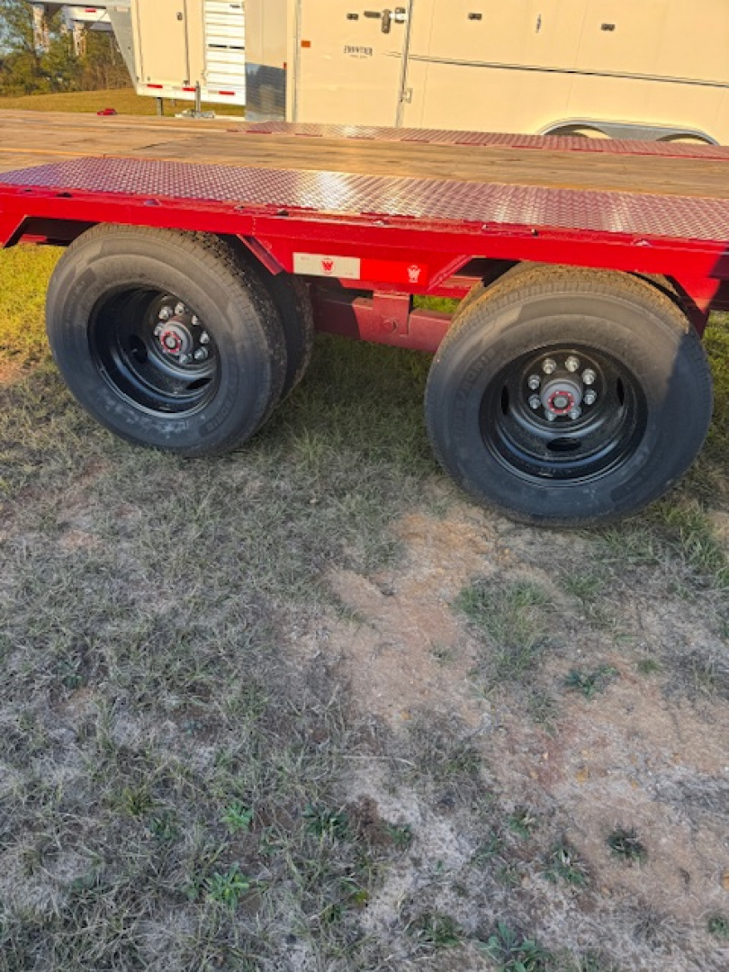 New 2025 Circle W 25+5 Gooseneck Flatbed Trailer