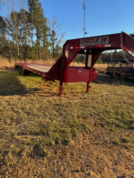 New 2025 Circle W 25+5 Gooseneck Flatbed Trailer