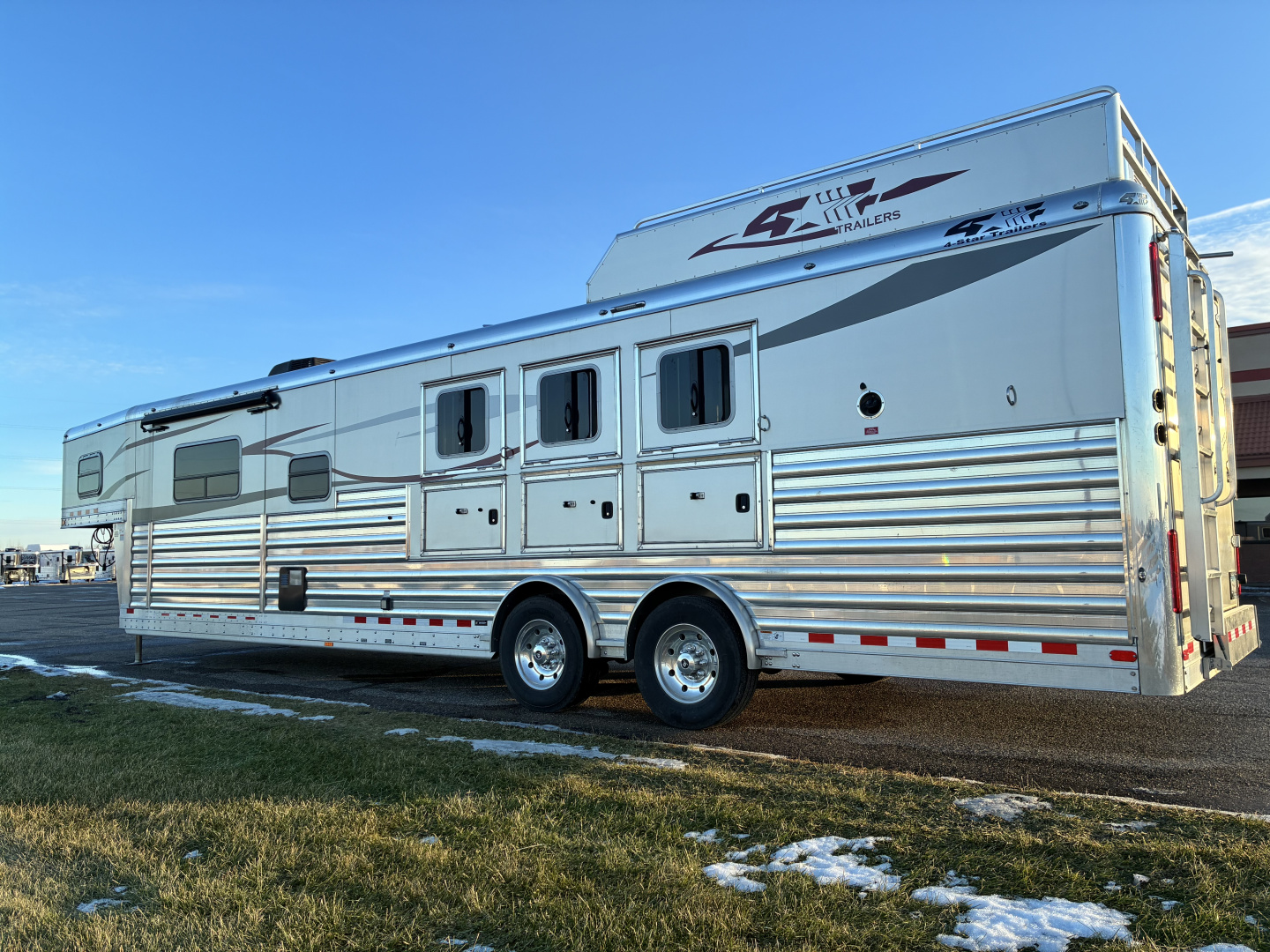 Used 2020 4-Star 3 Horse 15' Living Quarter Horse Trailer
