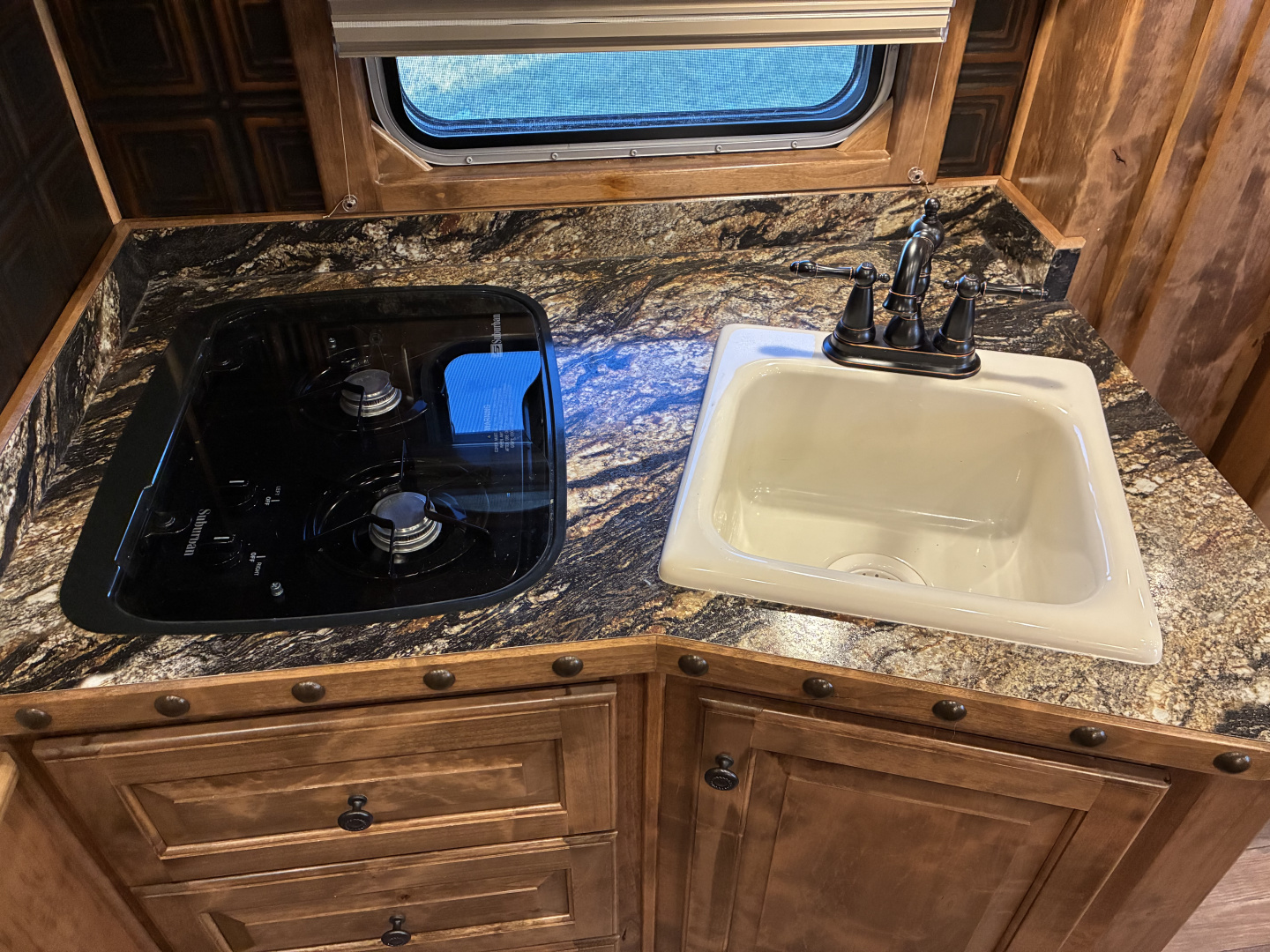 Used 2020 4-Star 3 Horse 15' Living Quarter Horse Trailer