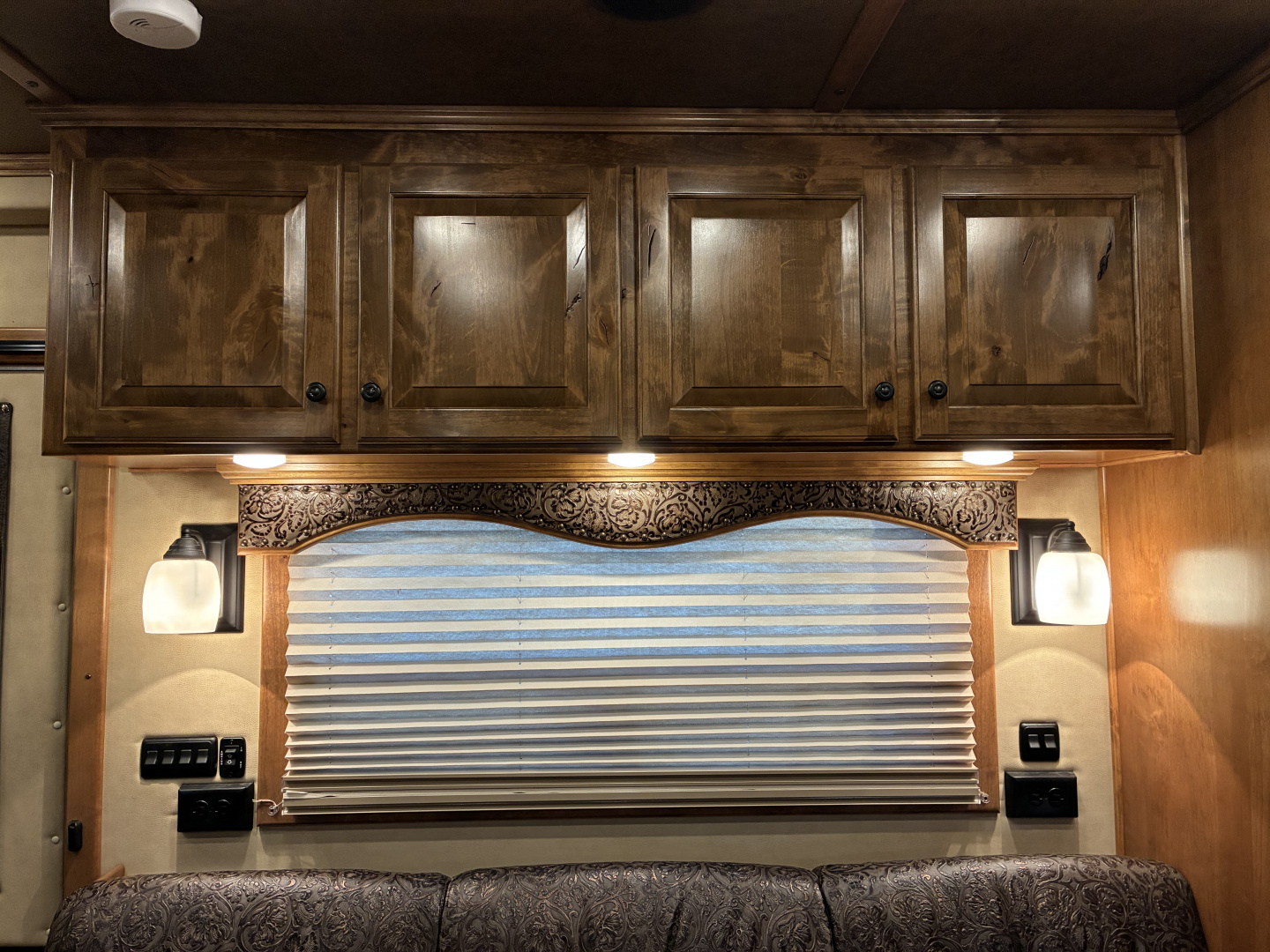 Used 2020 4-Star 3 Horse 15' Living Quarter Horse Trailer