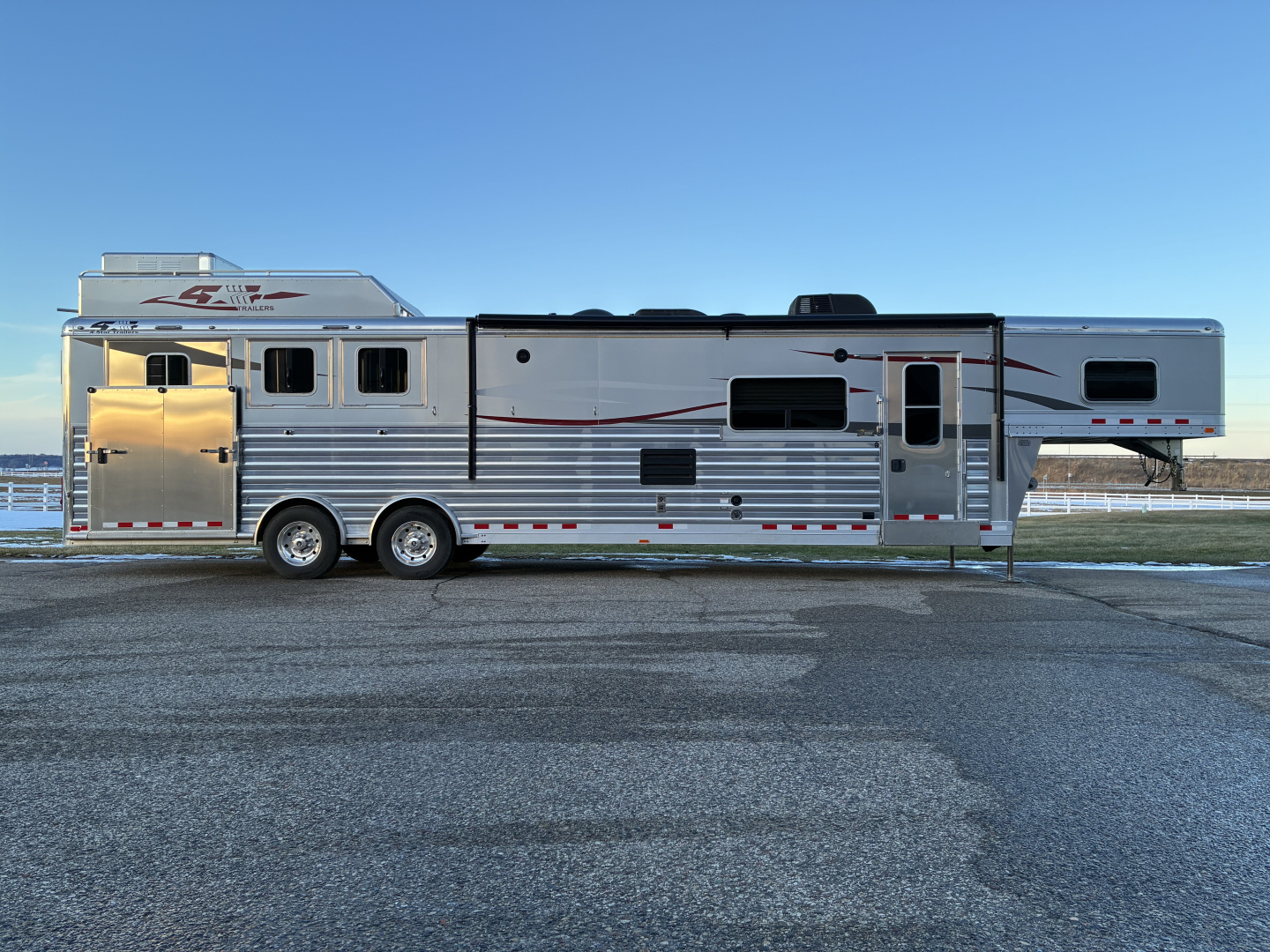 Used 2020 4-Star 3 Horse 15' Living Quarter Horse Trailer