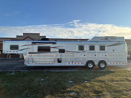 Used 2020 4-Star 3 Horse 15' Living Quarter Horse Trailer