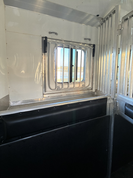 Used 2020 4-Star 3 Horse 15' Living Quarter Horse Trailer