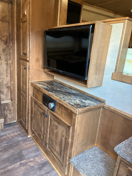 Used 2020 4-Star 3 Horse 15' Living Quarter Horse Trailer