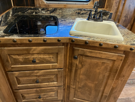 Used 2020 4-Star 3 Horse 15' Living Quarter Horse Trailer