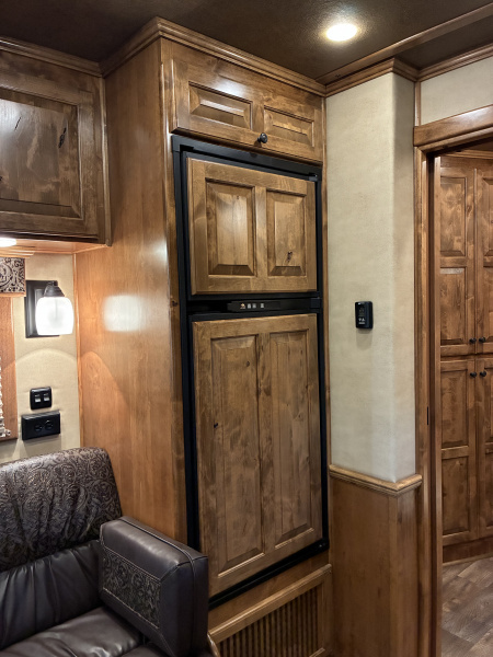 Used 2020 4-Star 3 Horse 15' Living Quarter Horse Trailer