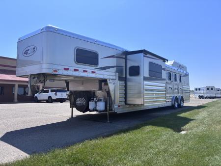 Used 2020 4-Star 3 Horse 15' Living Quarter Horse Trailer