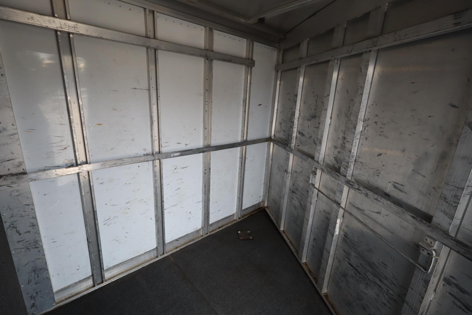 Used 2001 Exiss Trailers CXT/600 Stock combo Horse Trailer