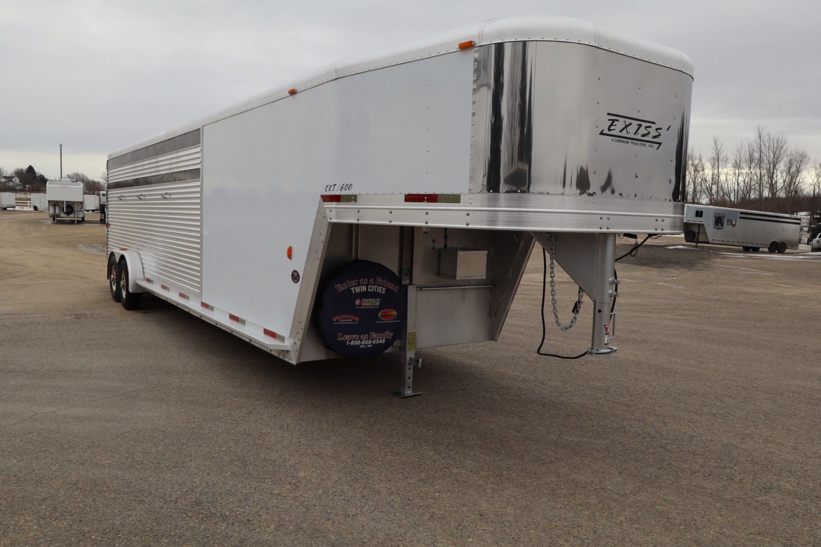 Used 2001 Exiss Trailers CXT/600 Stock combo Horse Trailer