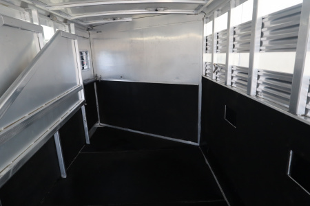 Used 2001 Exiss Trailers CXT/600 Stock combo Horse Trailer