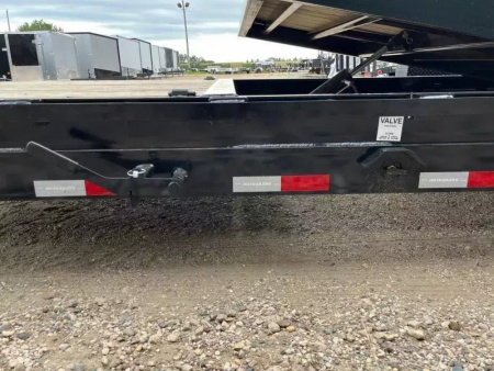 New 2026 22' 14k PJ Channel Equipment Tilt Trailer