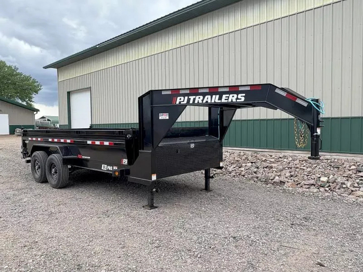 New 2026 16' x 83" 14k PJ Low-Pro Gooseneck Dump Trailer