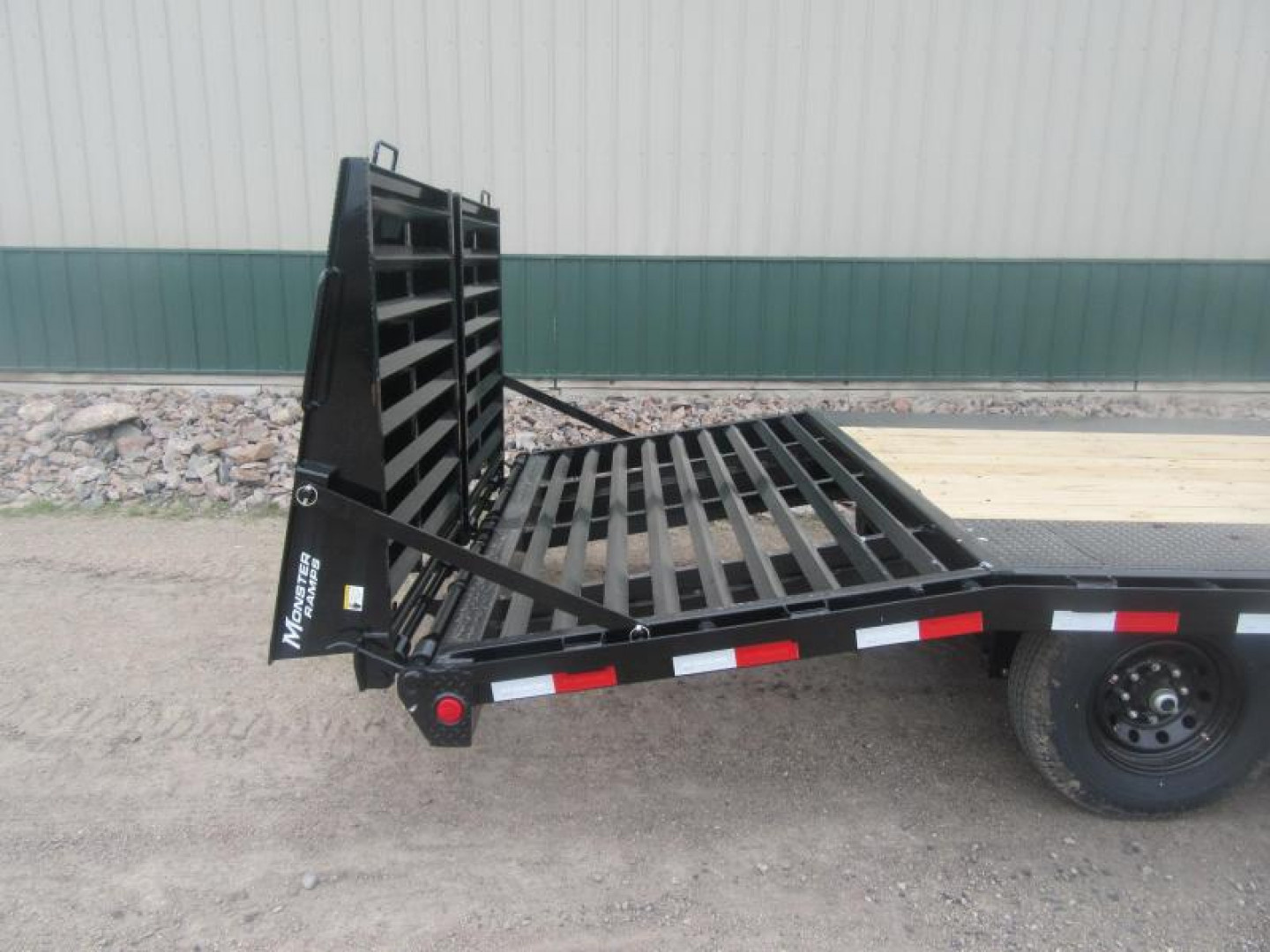 New 2026 24' x 8" 21k PJ Deckover Trailer