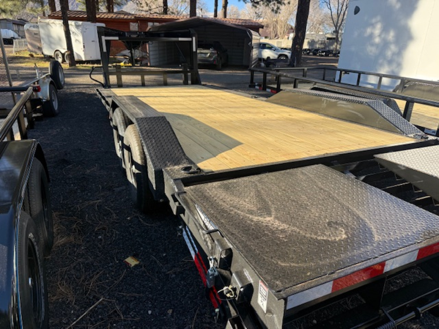 New 2026 Top Hat Trailers 22x102" GNWDO 14K Flatbed Trailer