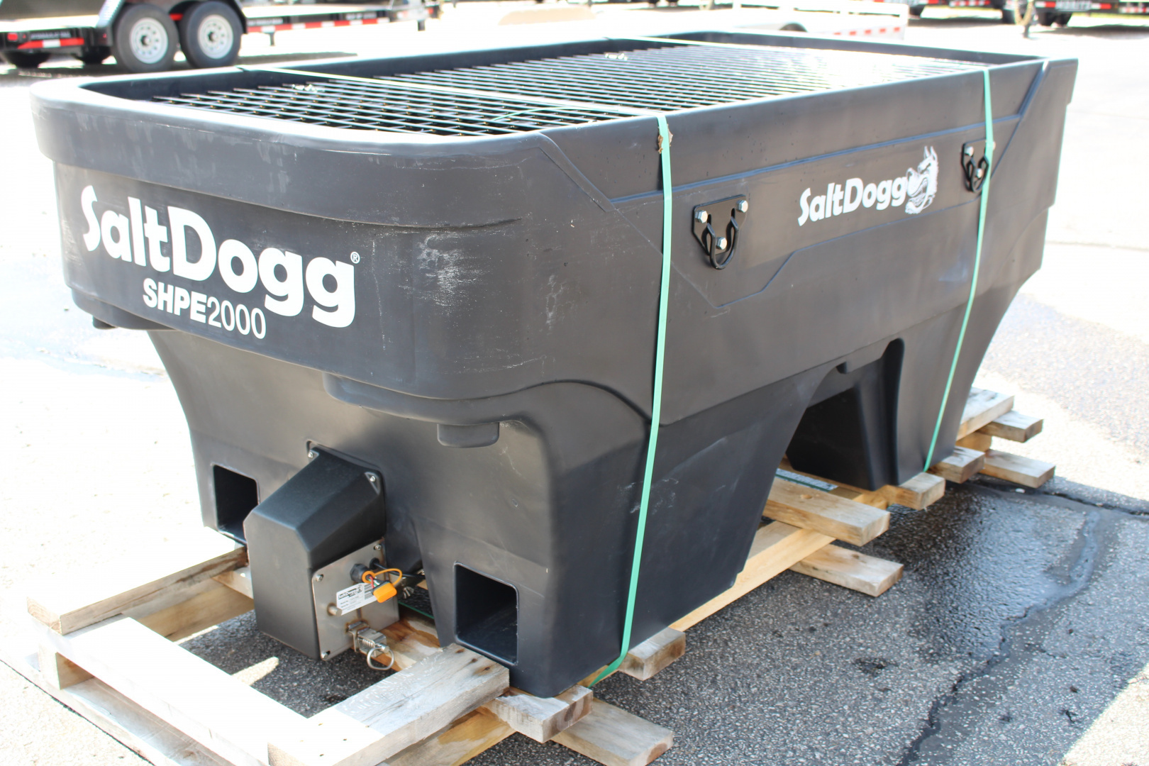 New 2025 Buyers SHPE2000 2 Yard Salt Spreader