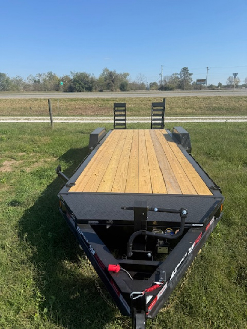New 2026 Liberty 83”x22’ 16K W/ KNEE RAMPS Equipment Trailer