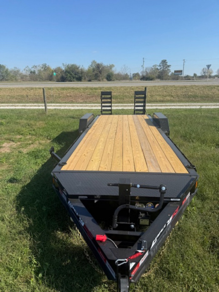 New 2026 Liberty 83”x22’ 16K W/ KNEE RAMPS Equipment Trailer