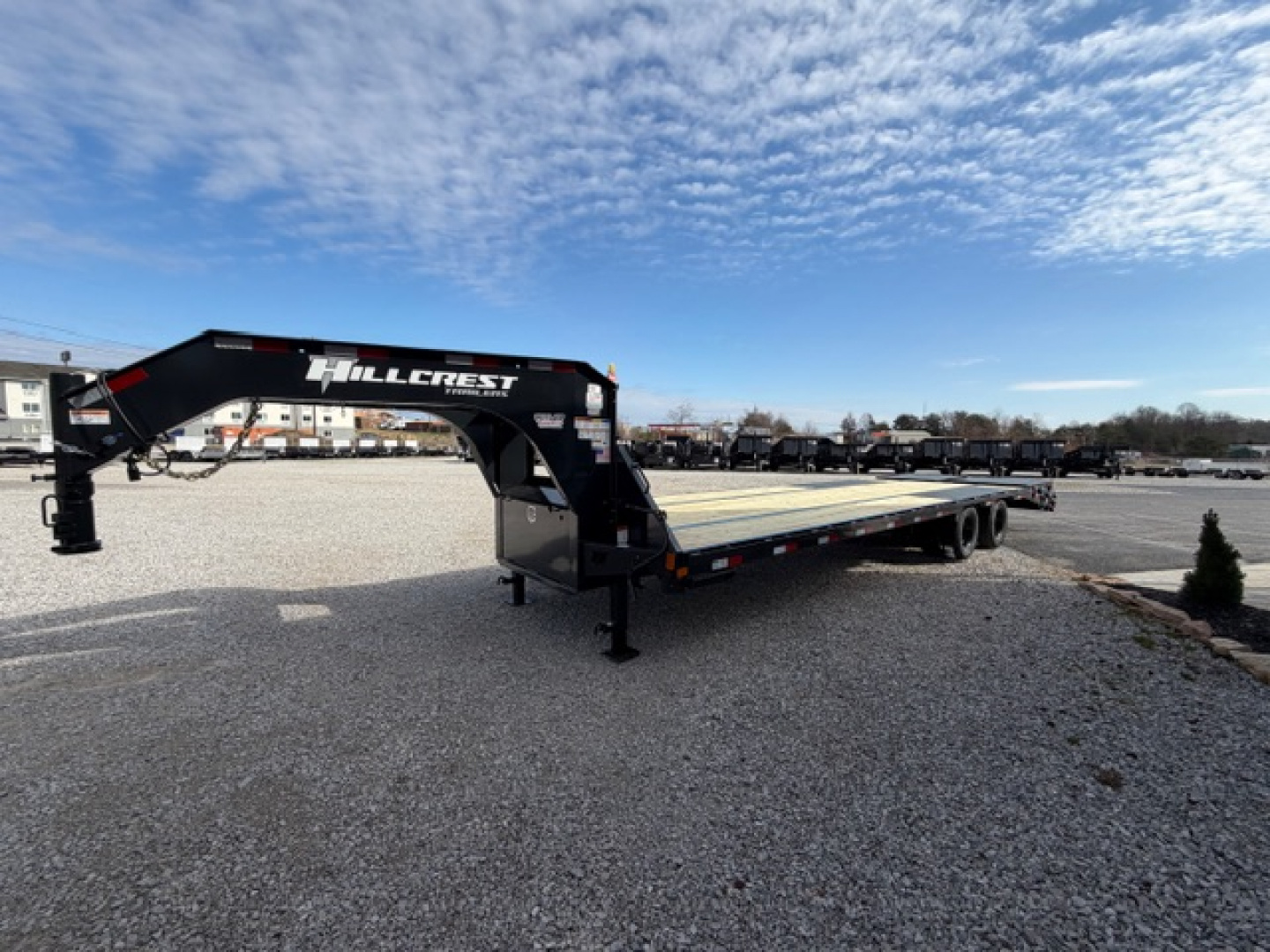 New 2026 Hillcrest Gooseneck 25+5 25.9K W/ Max Ramps