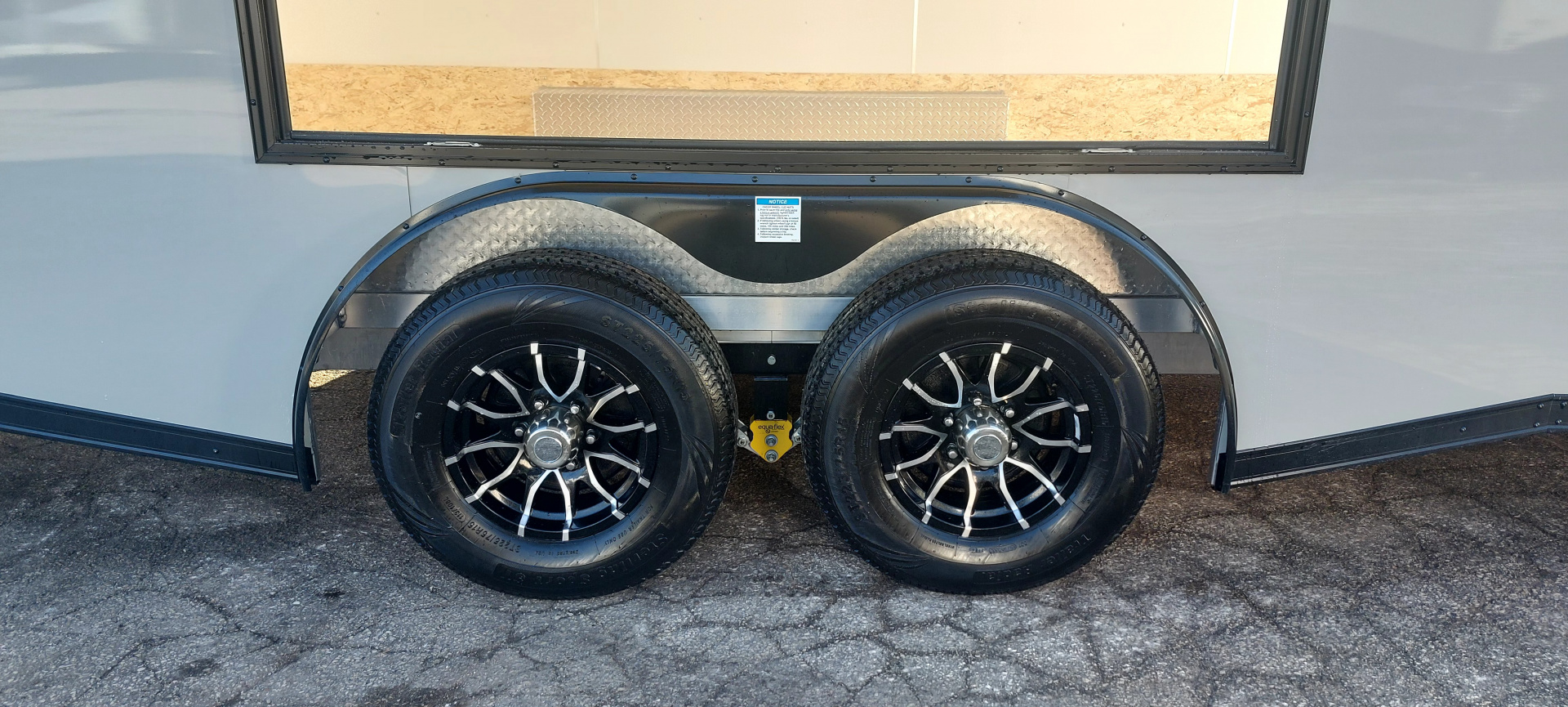 New 8 X 22 SNOWMOBILE/CAR HAULER ENCLOSED 5200# AXLES ALL ALUMINUM 2026 LIGHTNING