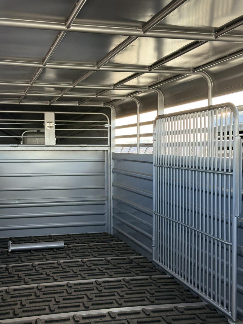 New 2026 GR Gooseneck 24' Stock Trailer 14K