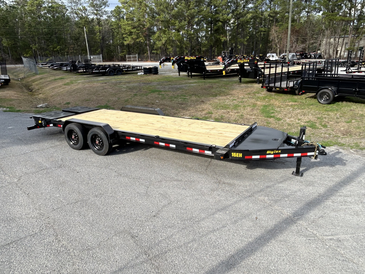 New 2026 Big Tex Trailers 16EH-22 ( 19ft Deck + 3ft Dovetail ) #13,920 Payload w/Mega Ramps & 17.5Tires
