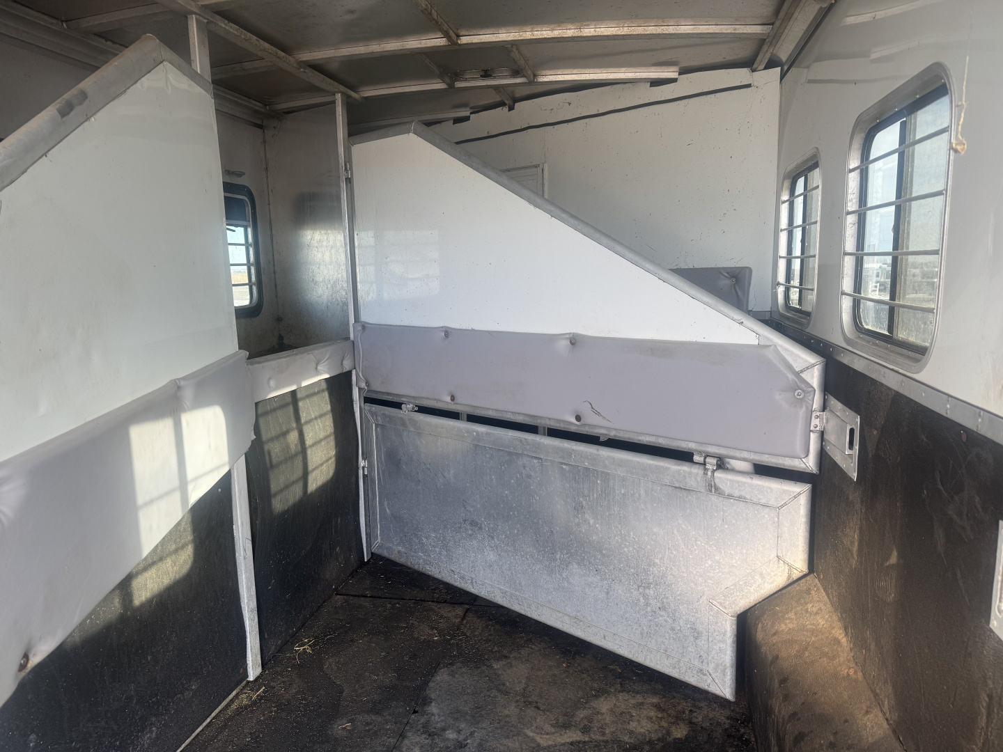 Used 2004 Bison Trailers 4H LQ Stratus Horse Trailer