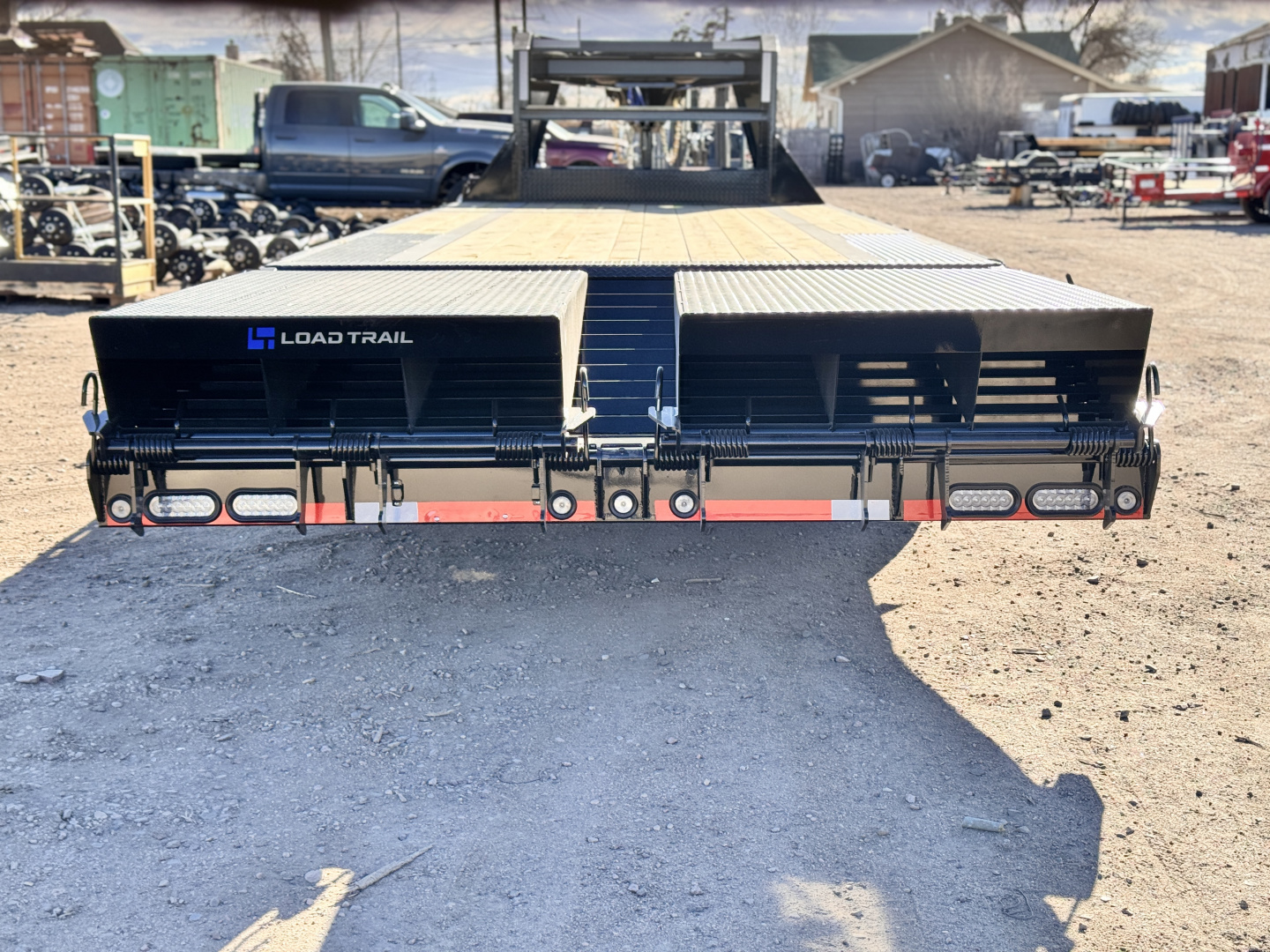 New 2026 Load Trail 8.5-25 Single Wheel Gooseneck Deckover Equipment Hauler 15.6K GVWR