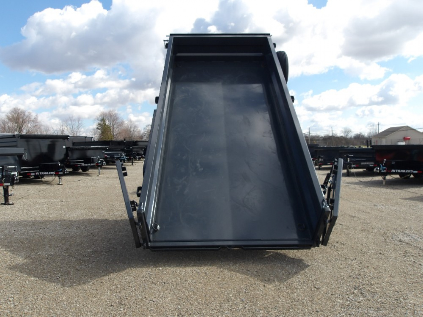 New 2026 Iron Bull DWB8316072 Dump Trailer
