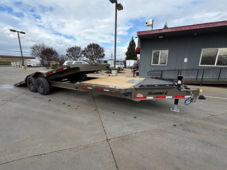 New 2026 Diamond C Trailers HXD207L24X102 Equipment Trailer