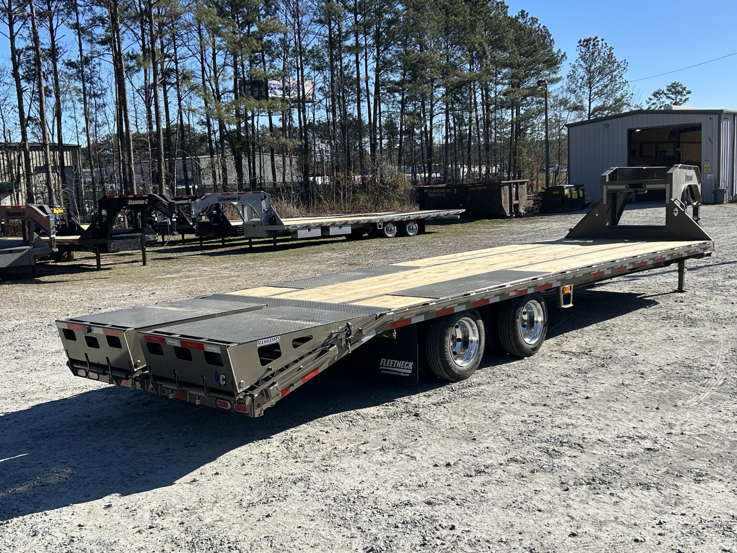 New 2026 Diamond C Trailers FMAX212 Gooseneck Flatbed Trailer , 25ft Deck + 5ft Dovetail , 12K Axles , 17.5 Tires