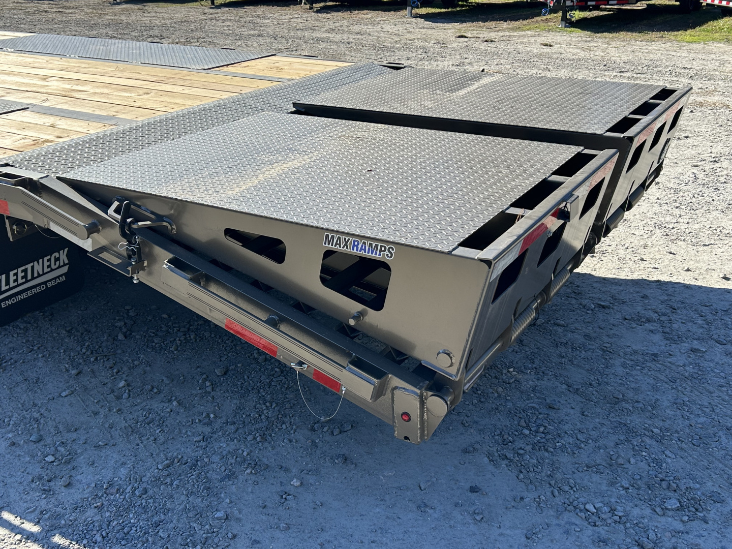 New 2026 Diamond C Trailers FMAX212 Gooseneck Flatbed Trailer , 25ft Deck + 5ft Dovetail , 12K Axles , 17.5 Tires