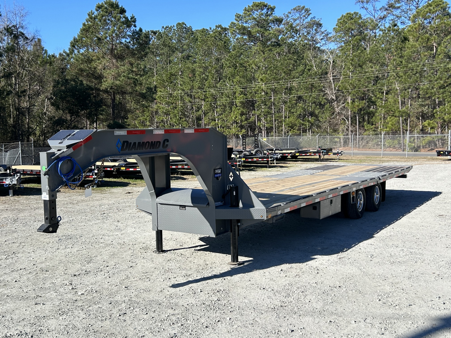 New 2026 Diamond C Trailers FMAX212 Gooseneck Flatbed Trailer with Hydraulic Dovetail ( 18ft Deck + 12" Dove = 30ft )