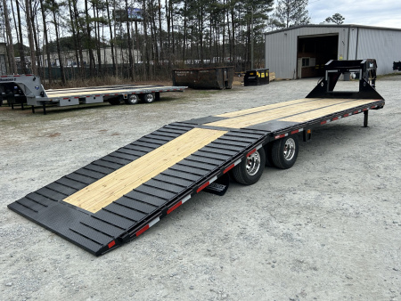 New 2026 Diamond C Trailers FMAX212 , 12K Axles, (20ft Deck + 12ft Dovetail =32ft) Hydraulic Jack & Dovetial
