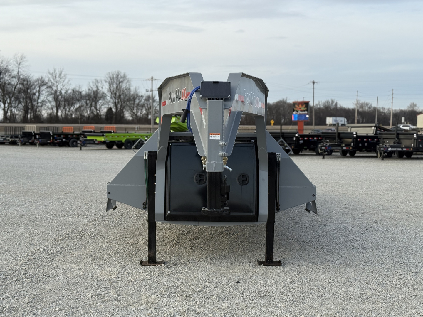 New 2026 RawMaxx HTX 102X32 GOOSENECK 16K HYDRAULIC DISC BRAKE AXLES AND 11' HYDRAULIC DOVE/JACKS 30K GVWR Flatbed Trailer