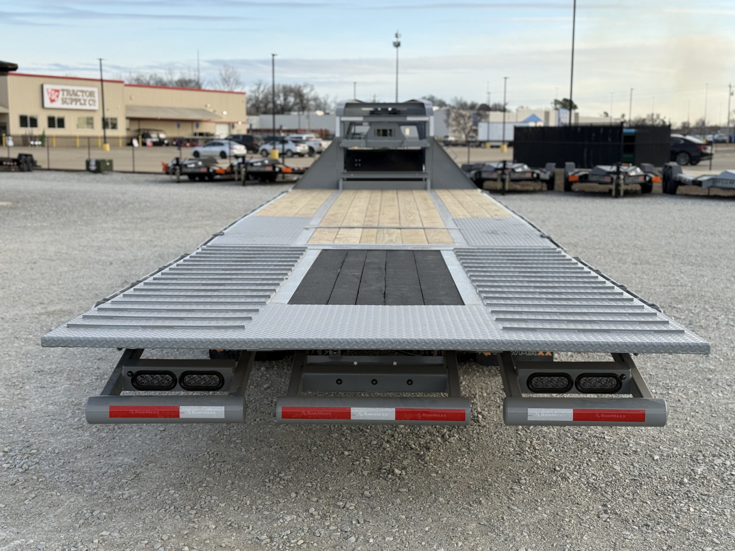New 2026 RawMaxx HTX 102X32 GOOSENECK 16K HYDRAULIC DISC BRAKE AXLES AND 11' HYDRAULIC DOVE/JACKS 30K GVWR Flatbed Trailer