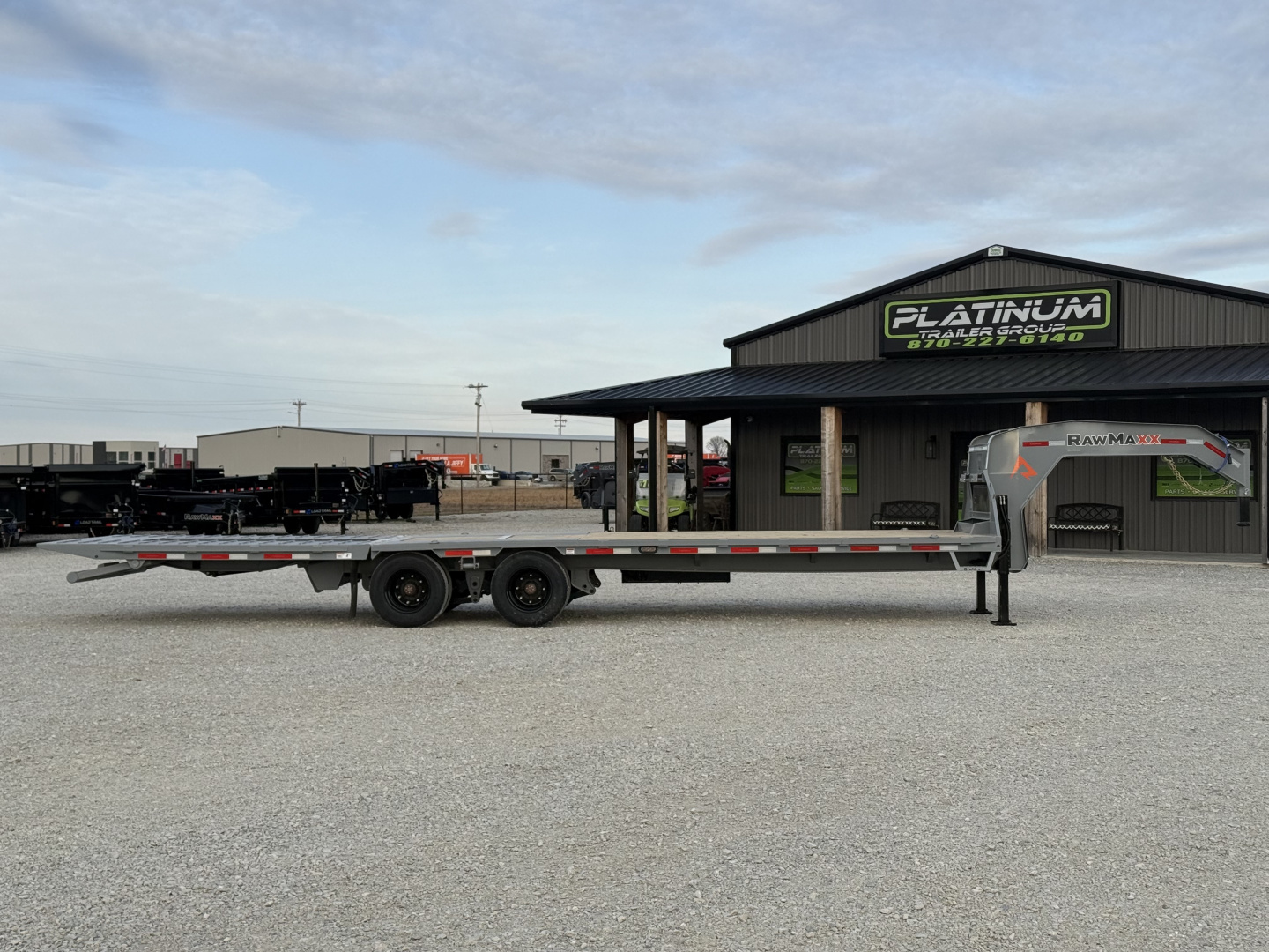 New 2026 RawMaxx HTX 102X32 GOOSENECK 16K HYDRAULIC DISC BRAKE AXLES AND 11' HYDRAULIC DOVE/JACKS 30K GVWR Flatbed Trailer