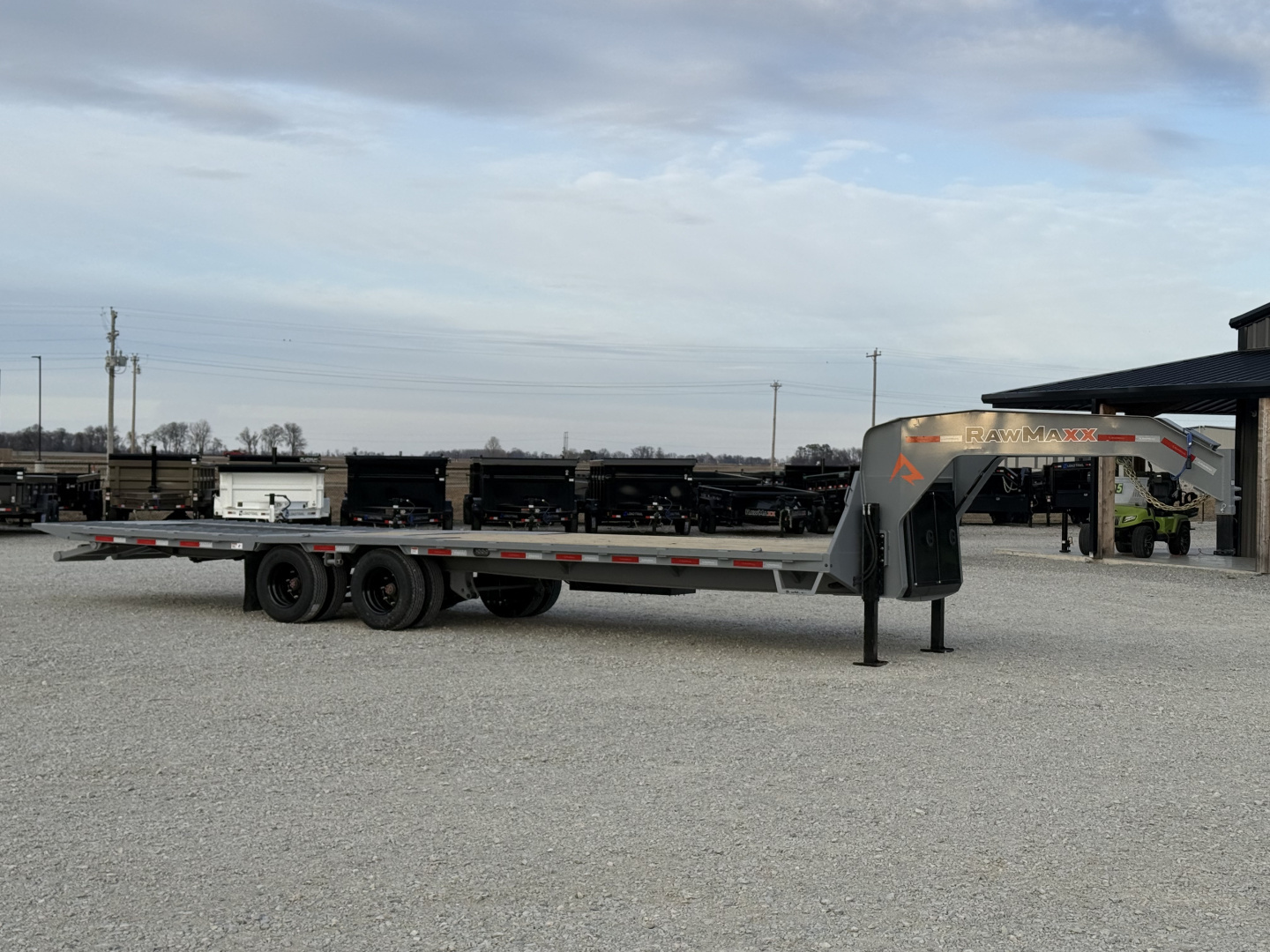 New 2026 RawMaxx HTX 102X32 GOOSENECK 16K HYDRAULIC DISC BRAKE AXLES AND 11' HYDRAULIC DOVE/JACKS 30K GVWR Flatbed Trailer