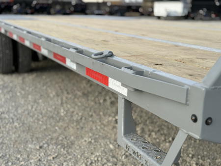 New 2026 RawMaxx HTX 102X32 GOOSENECK 16K HYDRAULIC DISC BRAKE AXLES AND 11' HYDRAULIC DOVE/JACKS 30K GVWR Flatbed Trailer