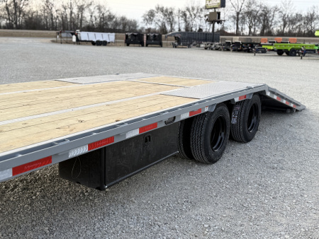 New 2026 RawMaxx HTX 102X32 GOOSENECK 16K HYDRAULIC DISC BRAKE AXLES AND 11' HYDRAULIC DOVE/JACKS 30K GVWR Flatbed Trailer