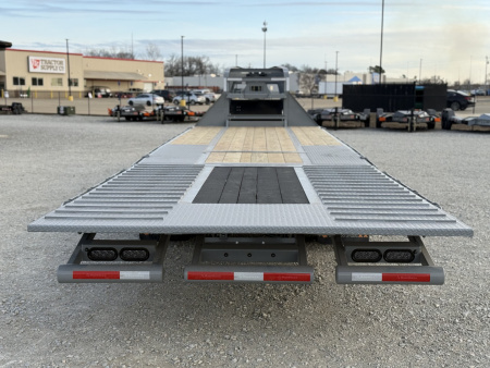 New 2026 RawMaxx HTX 102X32 GOOSENECK 16K HYDRAULIC DISC BRAKE AXLES AND 11' HYDRAULIC DOVE/JACKS 30K GVWR Flatbed Trailer