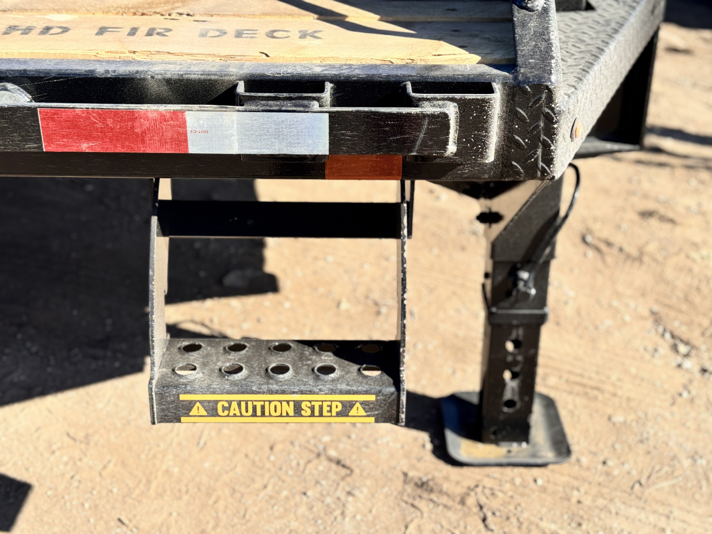 New 2026 Southland Trailers 8.5-32 Engineered Beam Gooseneck Deckover W/ Max Ramps 29K GVWR