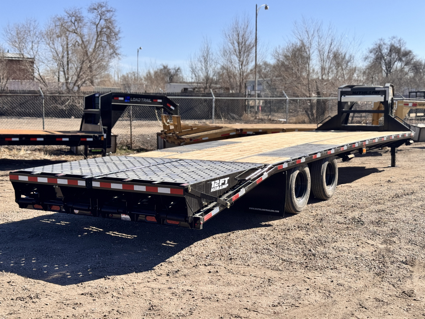 New 2026 Southland Trailers 8.5-32 Engineered Beam Gooseneck Deckover W/ Max Ramps 29K GVWR