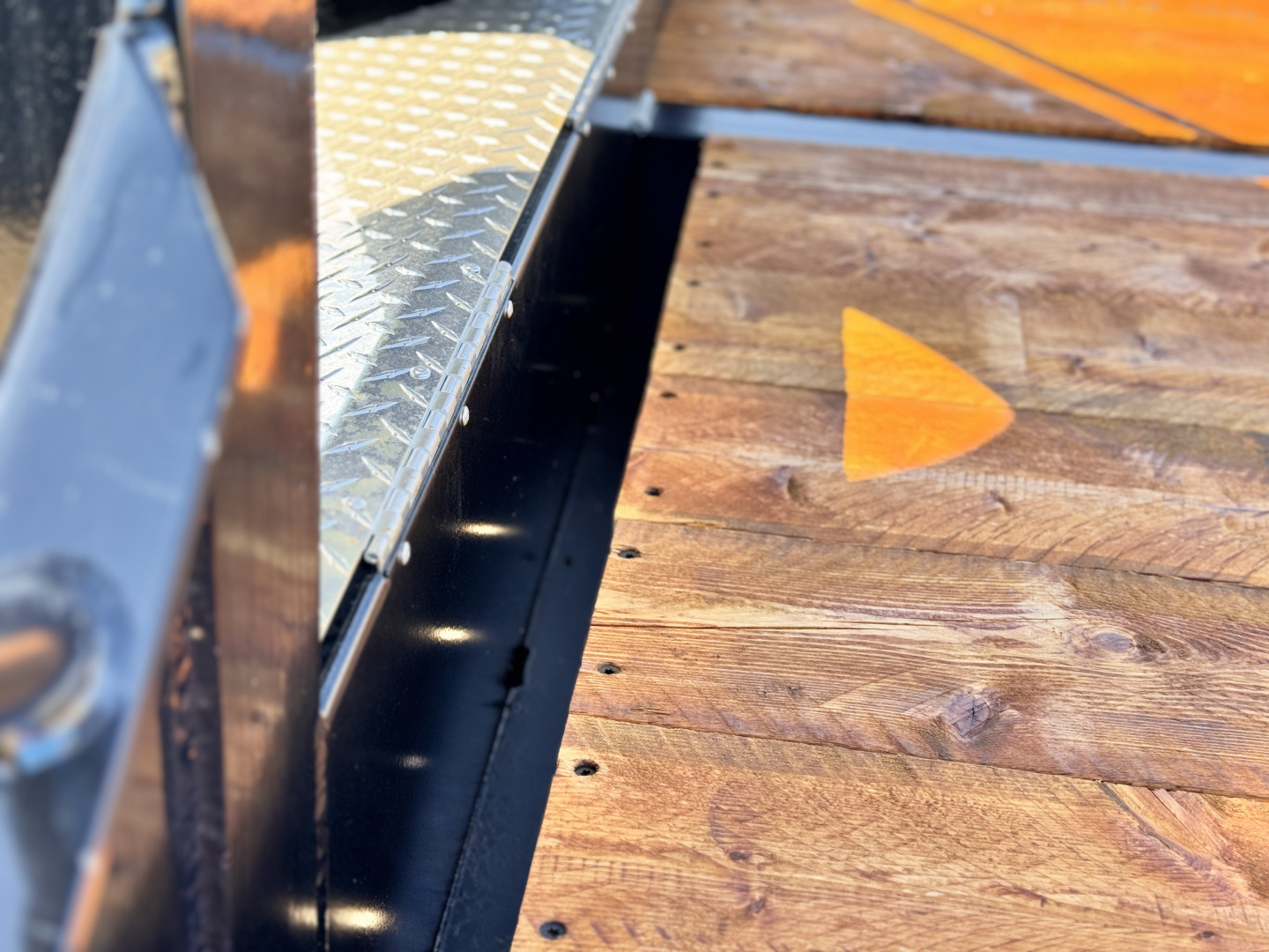 New 2026 Southland Trailers 8.5-32 Engineered beam Gooseneck Deckover W/ Max Ramps 25K GVWR