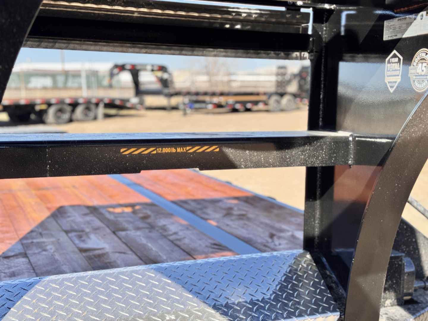 New 2026 Southland Trailers 8.5-32 Engineered beam Gooseneck Deckover W/ Max Ramps 25K GVWR