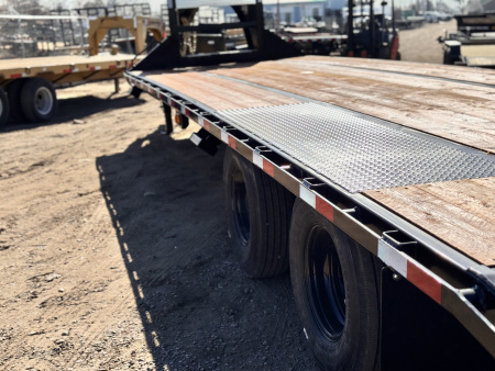 New 2026 Southland Trailers 8.5-32 Engineered beam Gooseneck Deckover W/ Max Ramps 25K GVWR